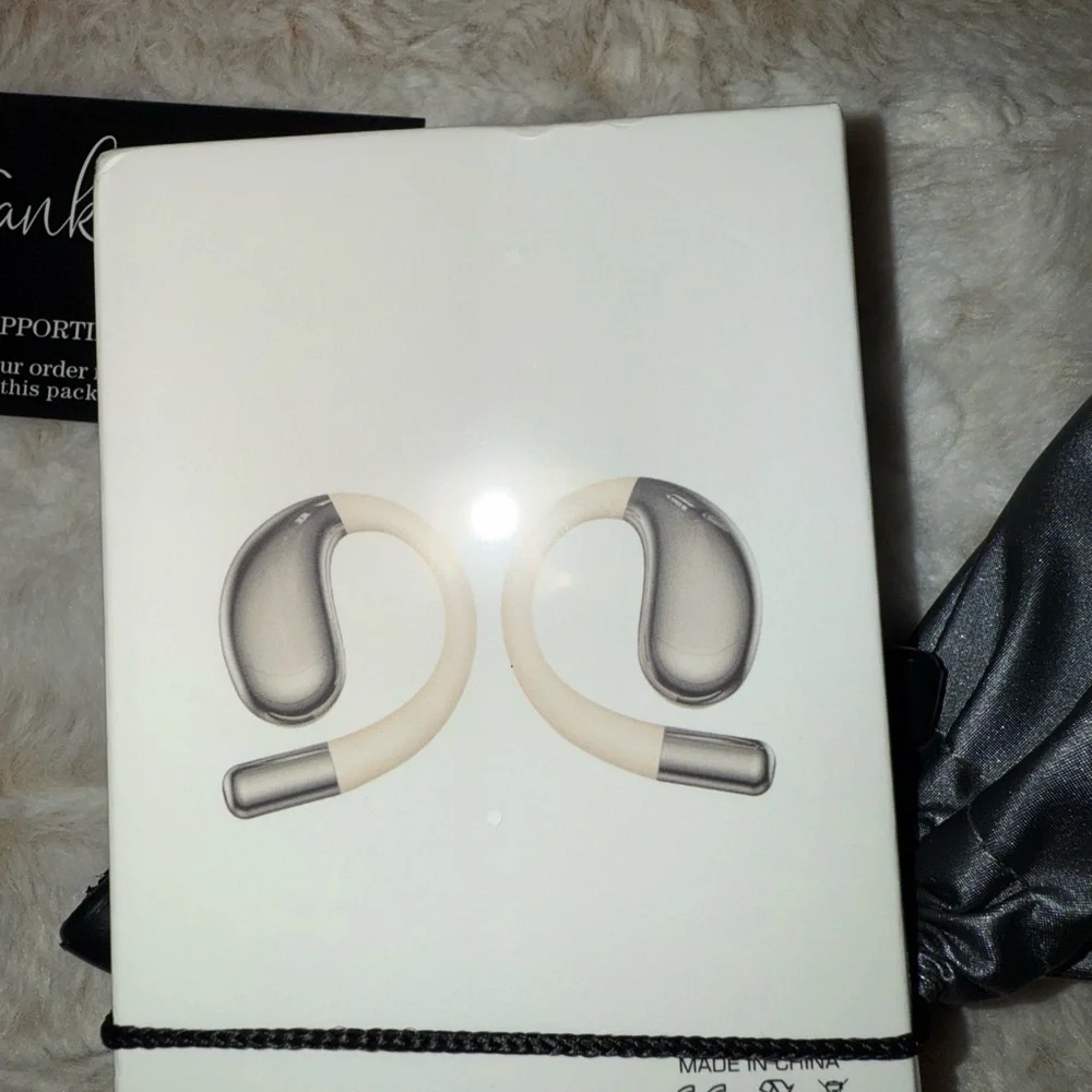 Paxun Wireless Earbuds in Black